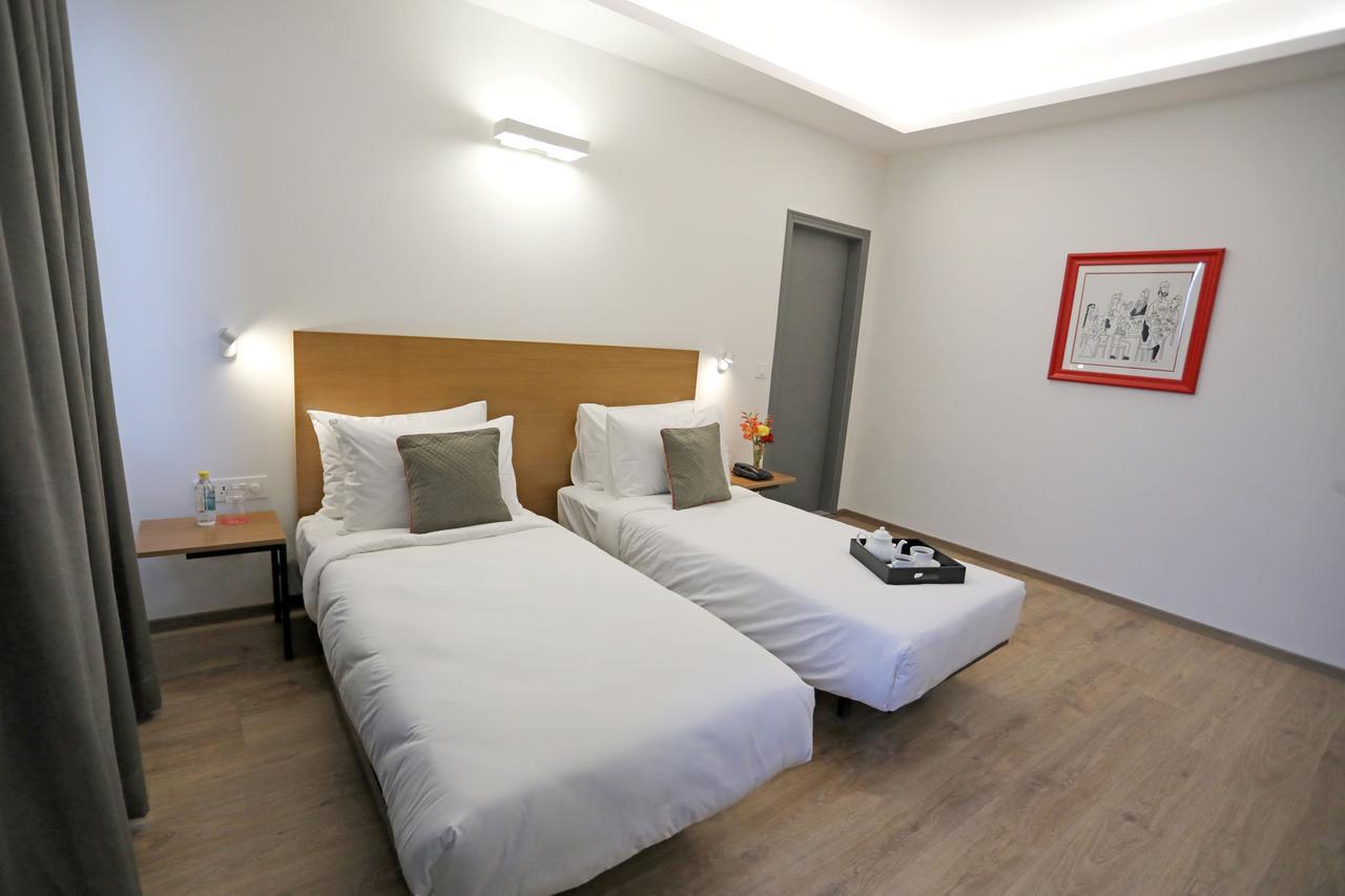 Oyo Townhouse 027 Sector 15 Gurgaon Hotel Екстериор снимка