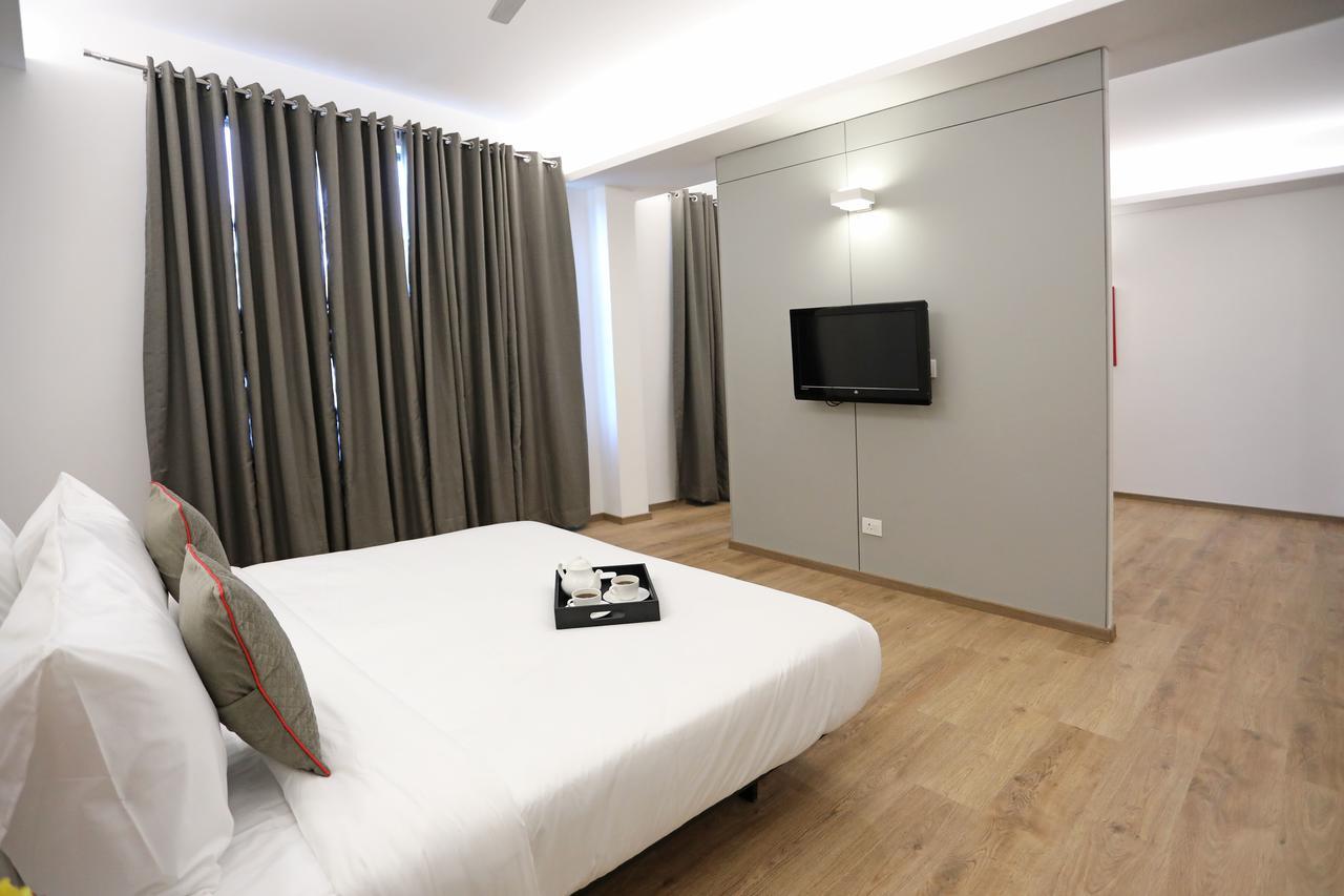Oyo Townhouse 027 Sector 15 Gurgaon Hotel Екстериор снимка
