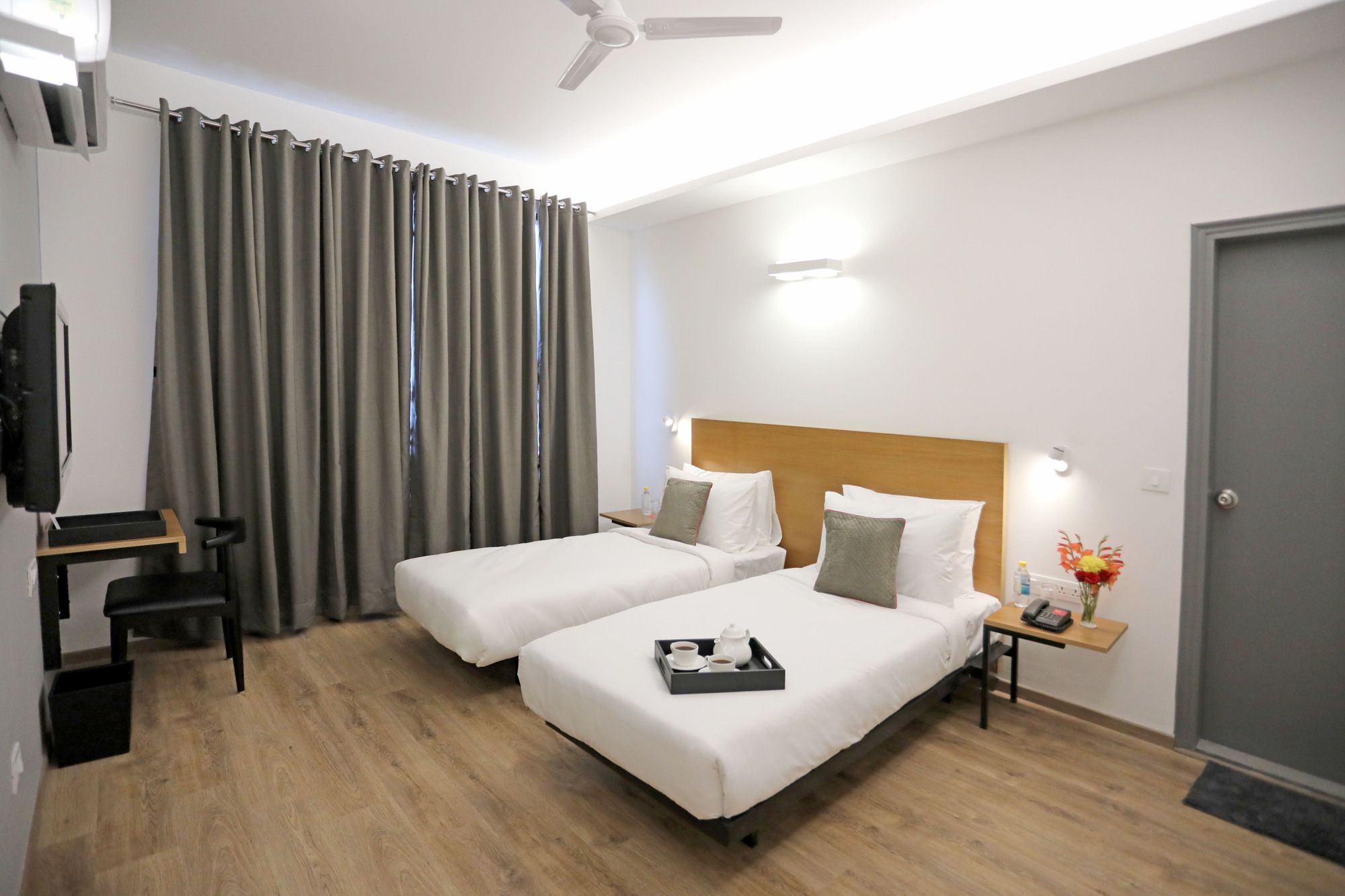 Oyo Townhouse 027 Sector 15 Gurgaon Hotel Екстериор снимка