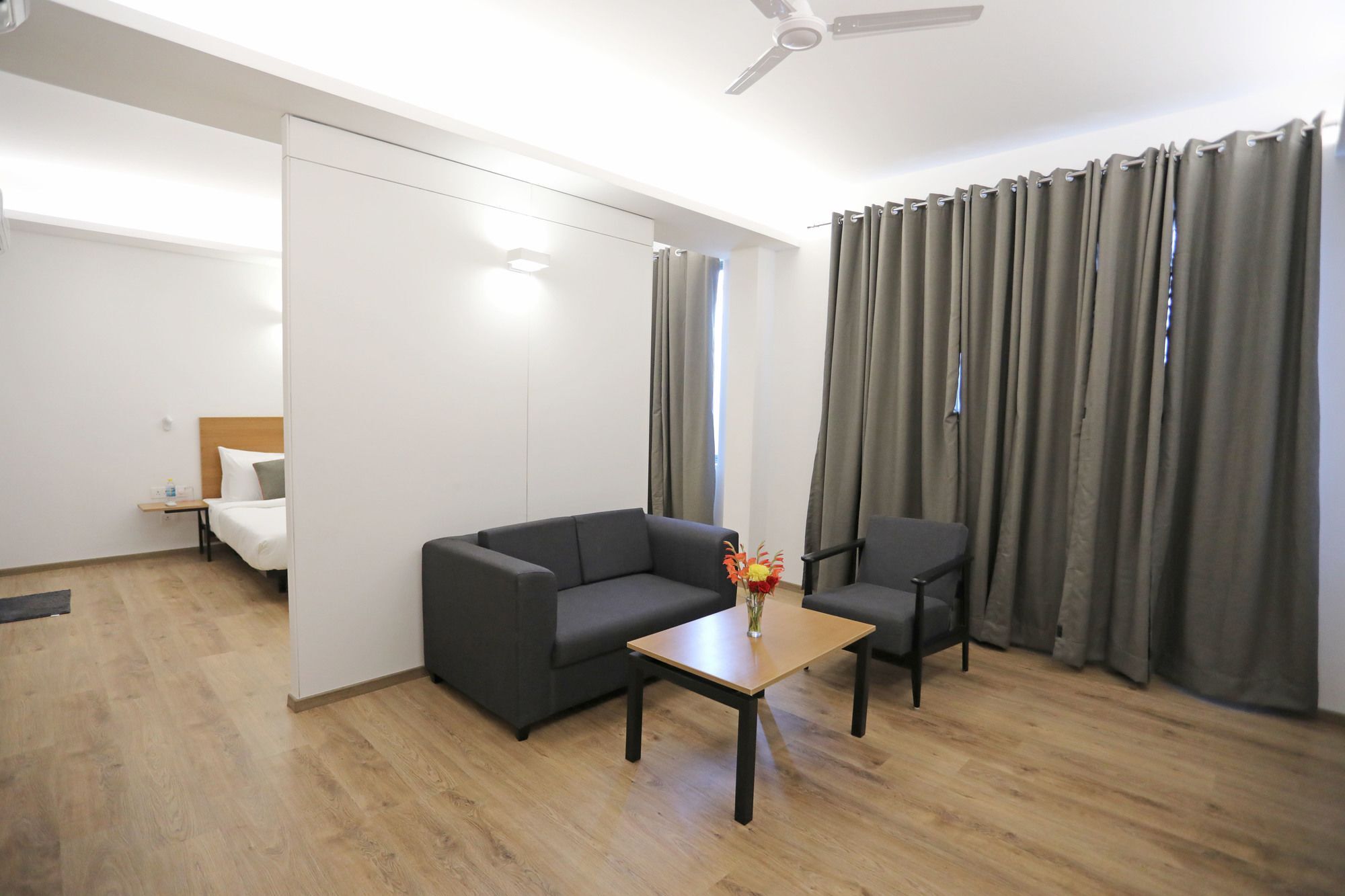Oyo Townhouse 027 Sector 15 Gurgaon Hotel Екстериор снимка